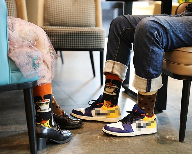 New Asymmetric Couple AB Mandarin Duck Fashion Cartoon Cute Funny Sports Colorful Mid tube Cotton Socks