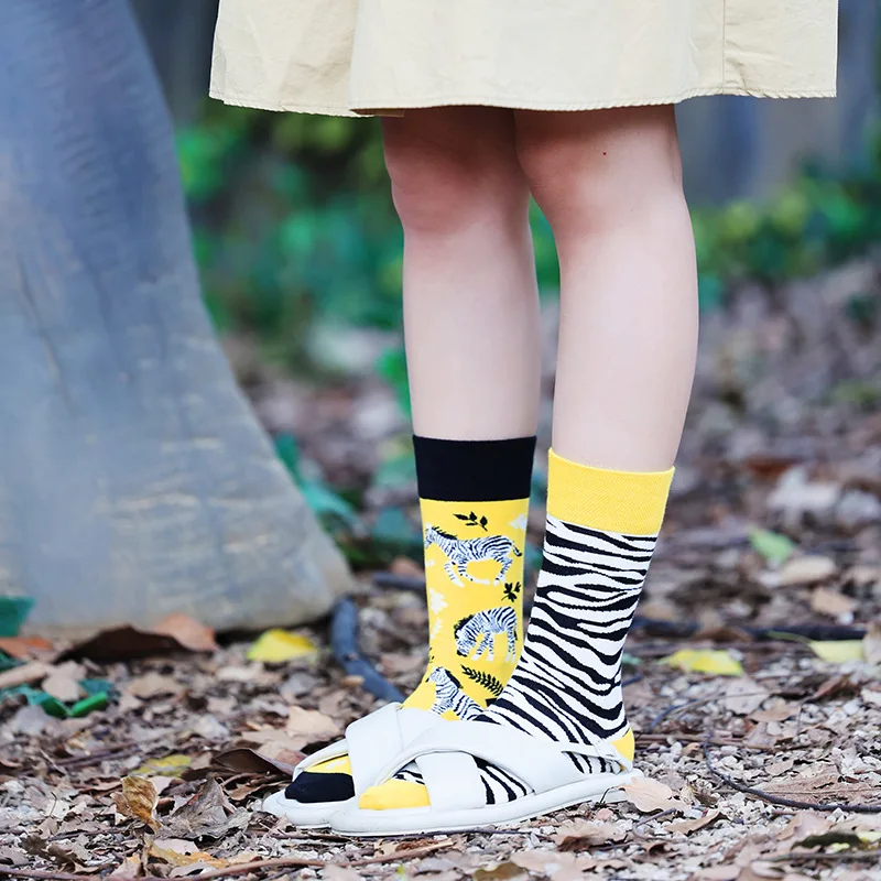 New Asymmetric Couple AB Mandarin Duck Fashion Cartoon Cute Funny Sports Colorful Mid tube Cotton Socks