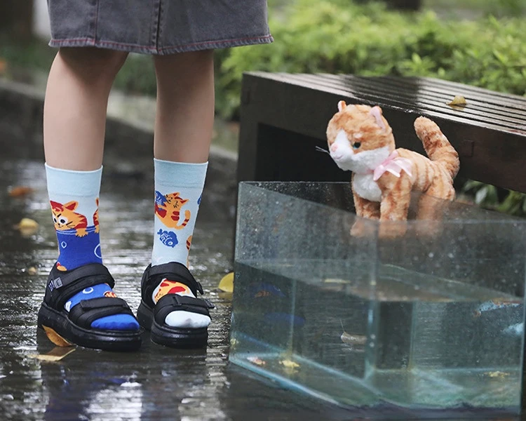 New Asymmetric Couple AB Mandarin Duck Fashion Cartoon Cute Funny Sports Colorful Mid tube Cotton Socks