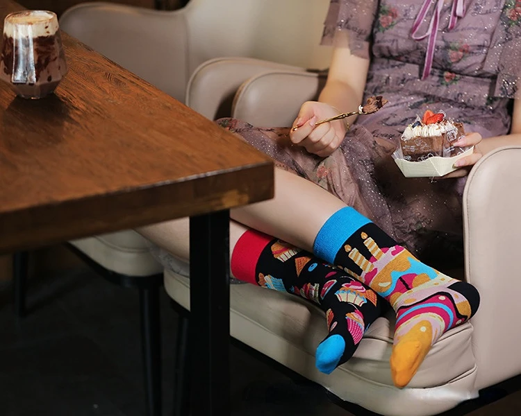 New Asymmetric Couple AB Mandarin Duck Fashion Cartoon Cute Funny Sports Colorful Mid tube Cotton Socks