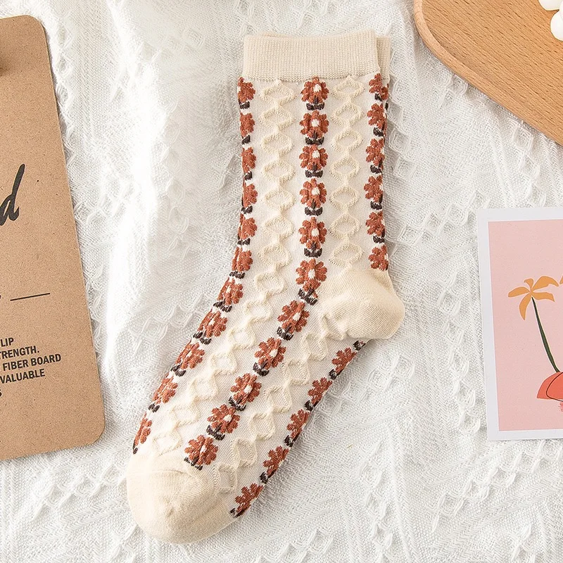 Fashion Harajuku Retro Woman Floral Vintage Socks Novelty Ethnic Print Kawaii Cute Cotton Casual Breathable Ladies Girls Funny