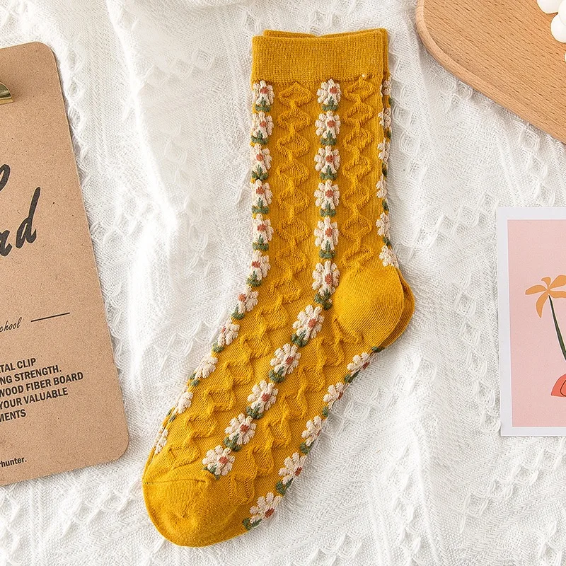 Fashion Harajuku Retro Woman Floral Vintage Socks Novelty Ethnic Print Kawaii Cute Cotton Casual Breathable Ladies Girls Funny