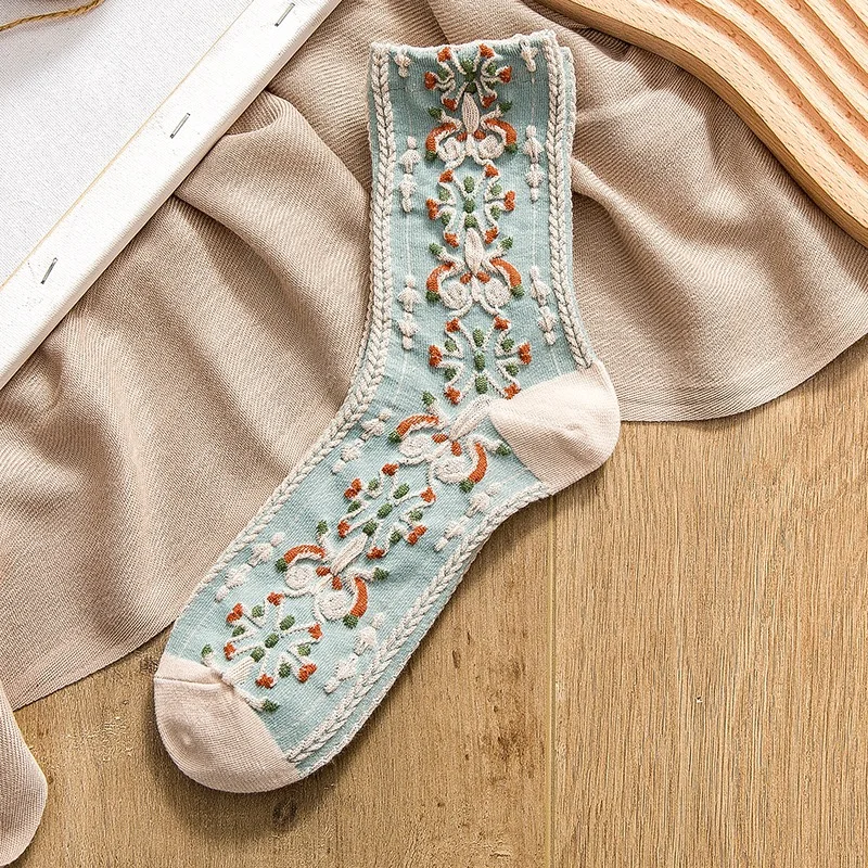 Fashion Harajuku Retro Woman Floral Vintage Socks Novelty Ethnic Print Kawaii Cute Cotton Casual Breathable Ladies Girls Funny