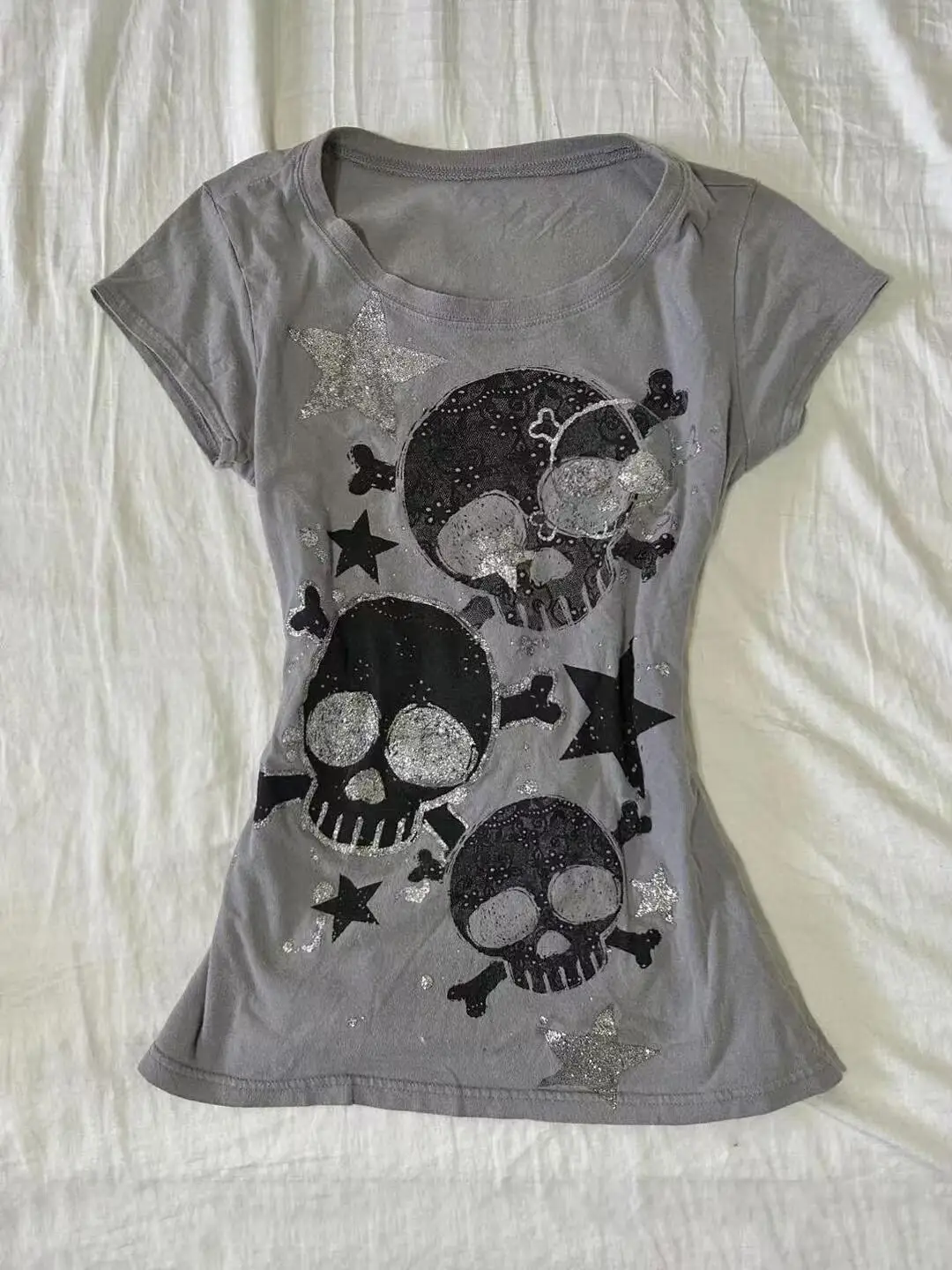 Japanese Y2k Women's Tees 2000s Hottie Clothes Tops Star Skull Graphic Print T Shirts Goth Emo Punk Aesthetics Chic T-shirt