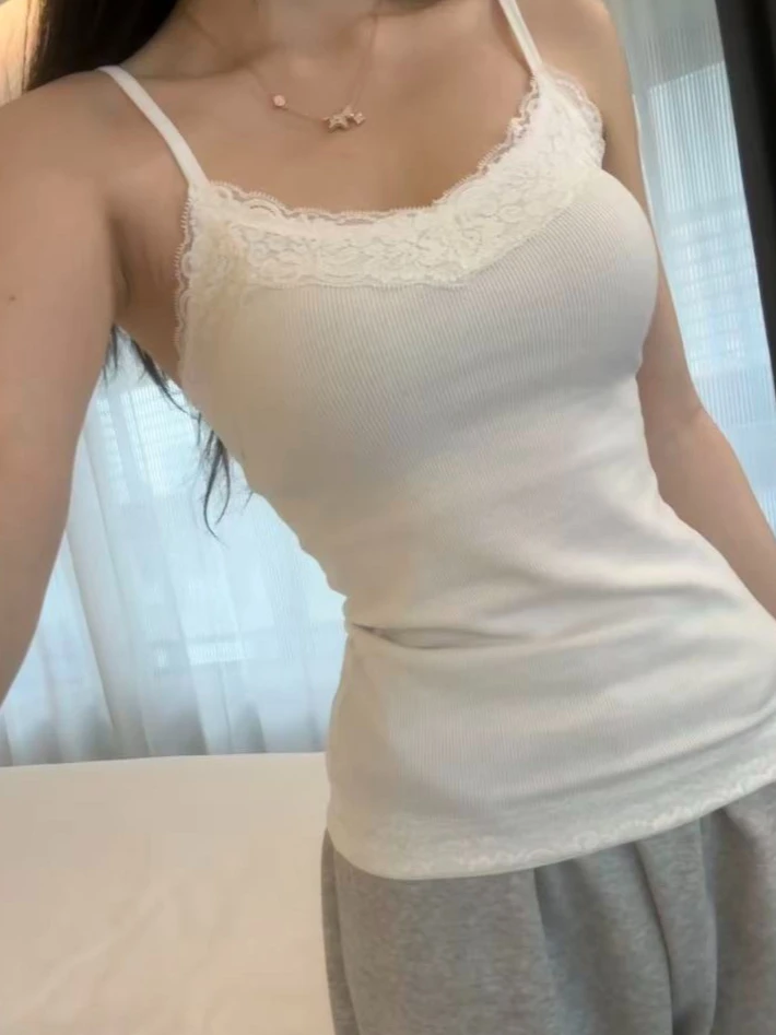 Women White Ribbed Cami Tank Top Lace Trim V‑Neck Sleeveless Slim Fitted Y2K Coquette Aesthetic Sweet Daily Casual Layering Tops