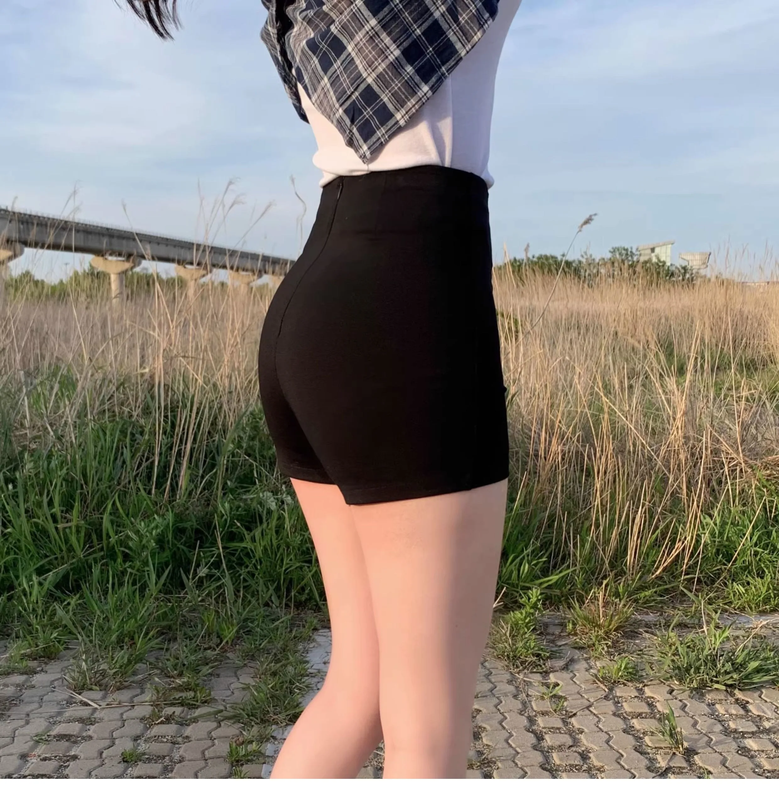 2026 High Waist Slim Fit Black Elastic Shorts for Women Versatile Bodycon Straight Leg 3 Points Hot Pants for Girl Group
