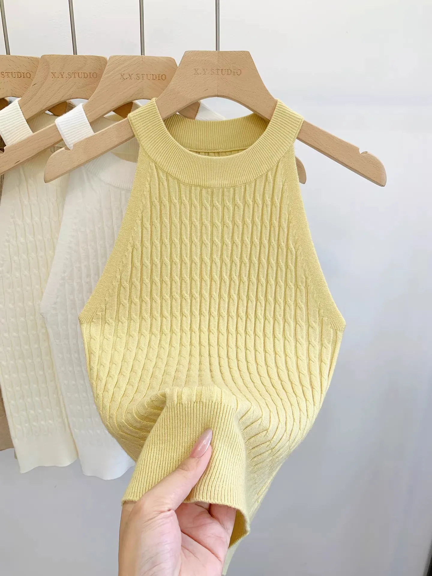 2026 Summer New Women's Knitted Halter Camisole Slim Fit Sleeveless Base Tank Tops Solid Color O-neck Outerwear Vests Crop Tops