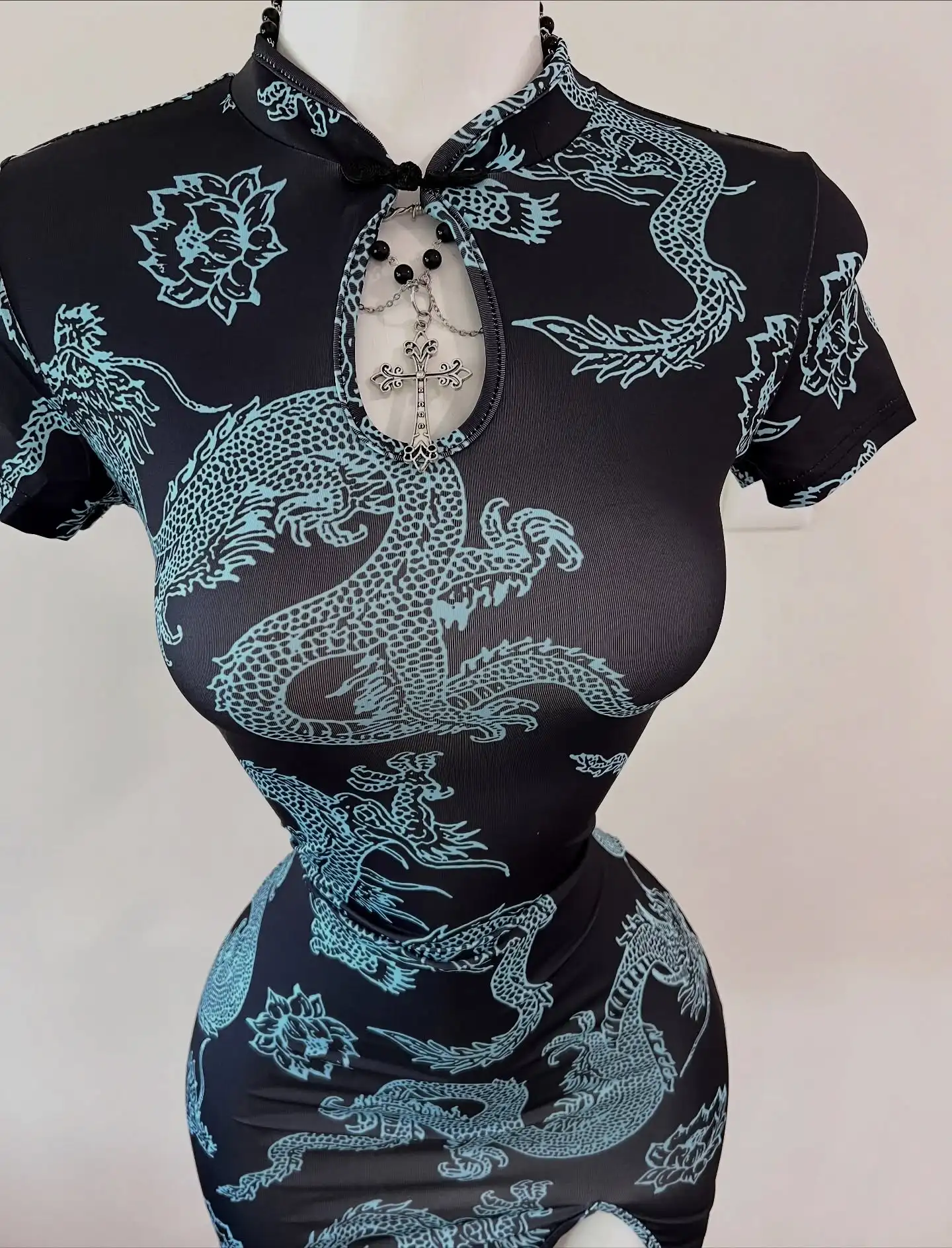 National Trend Style Dragon Pattern Improved Cheongsam, Short-Sleeved Stand-Up Collar with Buttoned Sexy Slit Short Skirt