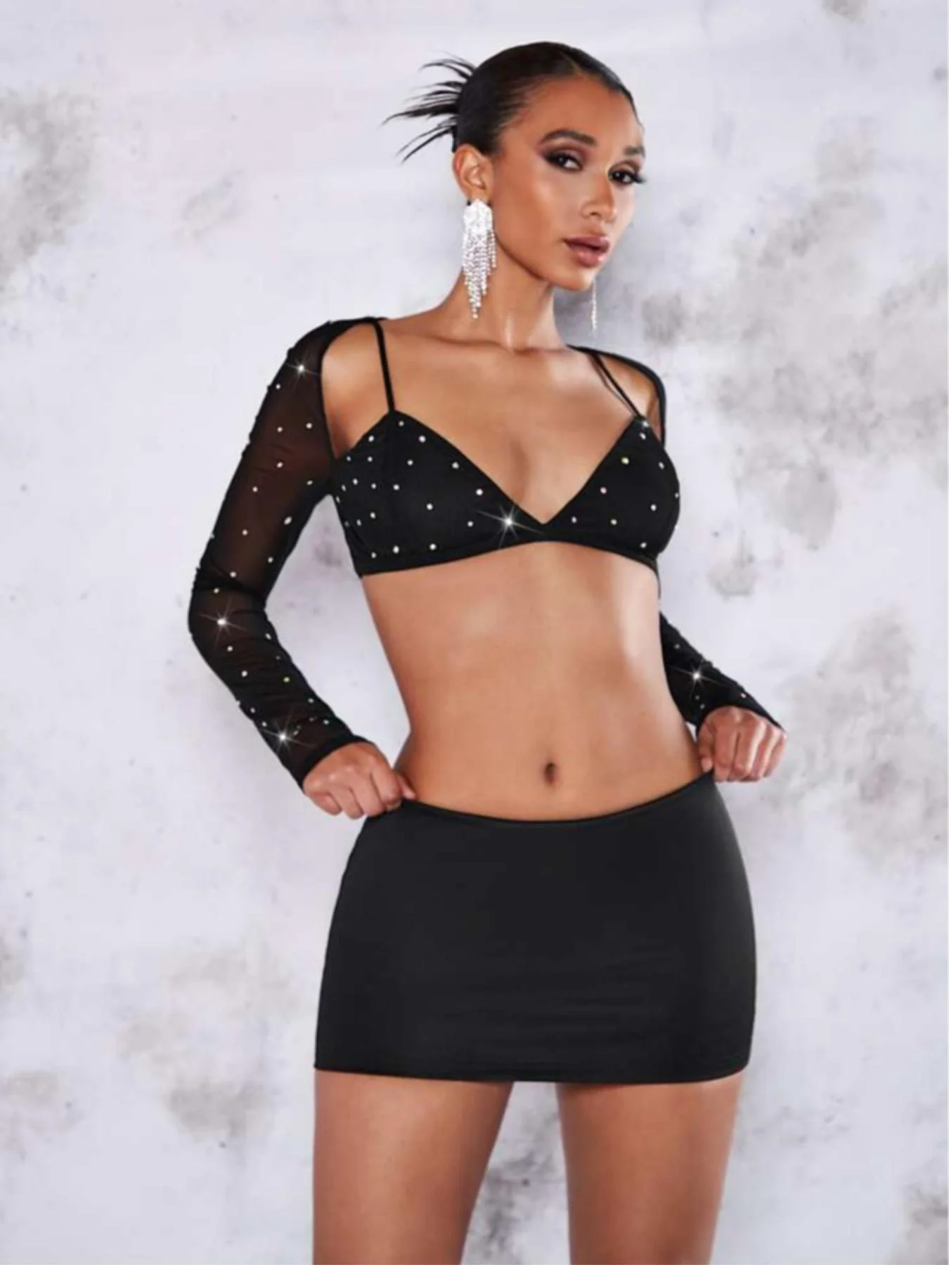 Women Black Solid Color Low Waist Mini Skirt Casual Slim Fit Bodycon Micro Skirt For Daily Wear Streetwear & Nightclub Style