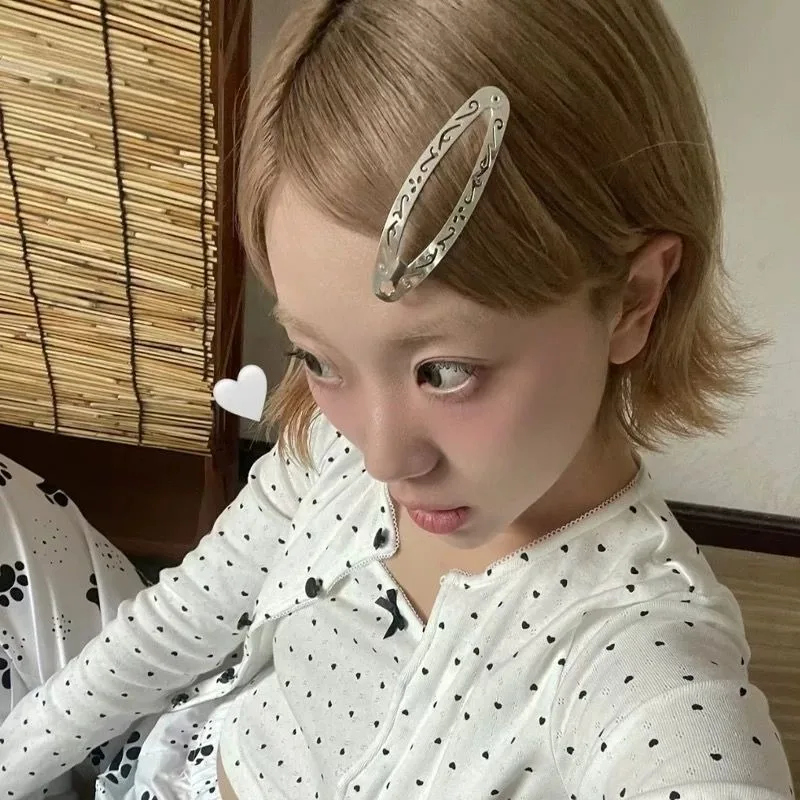 Vintage Hollowed Out Pattern Hair Clips Y2K Geometric Silver Oval Snap Hairclips Punk Metal Side Hairpin Korean Hair Accessories