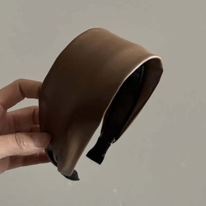 Retro Leather Wide-Brimmed Headband Women's New High-End Autumn and Winter Versatile High Skull Top Headband Hair Accessories