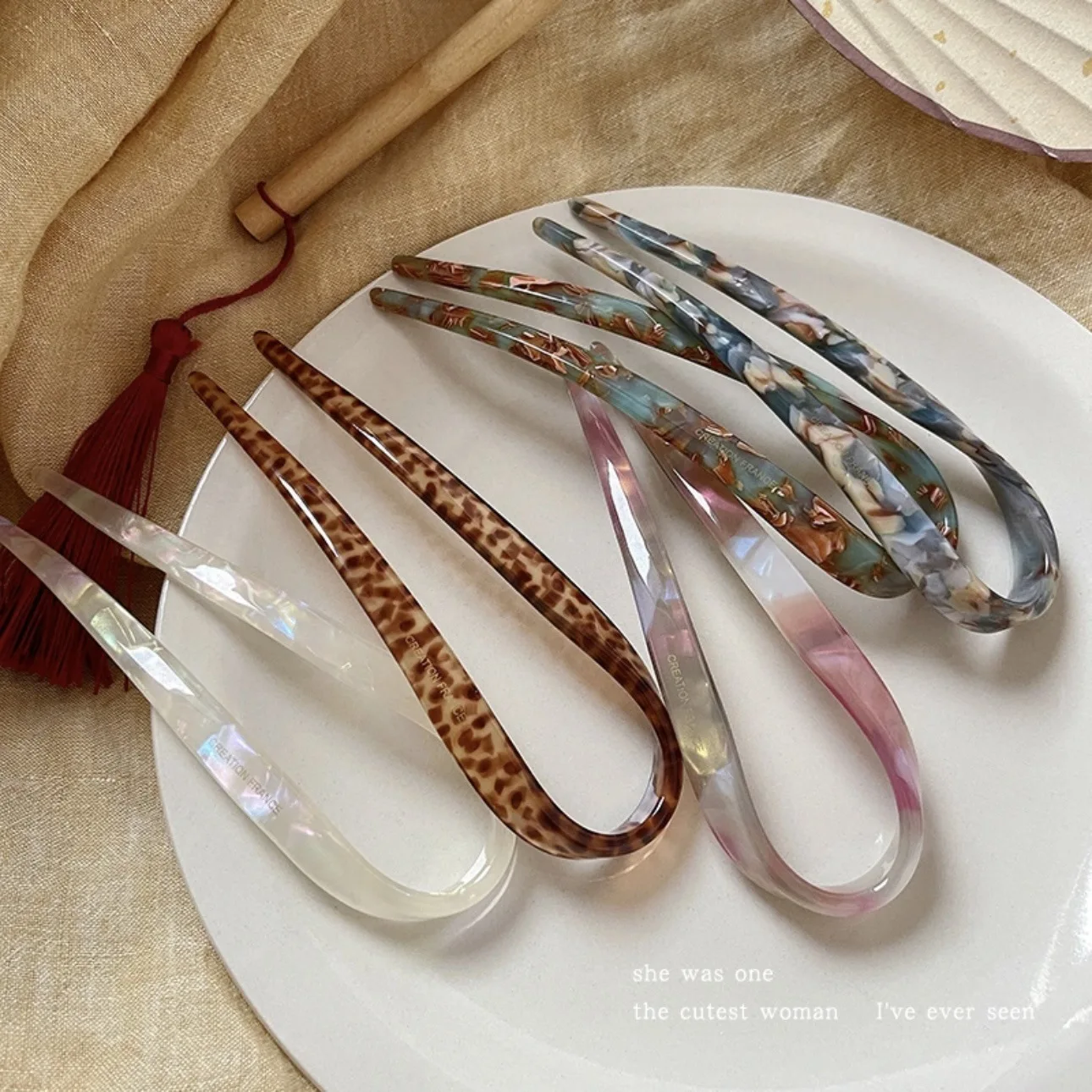 U-shaped hair clip, women's meatball headband, simple Chinese style hair clip, modern style and temperament hair accessory
