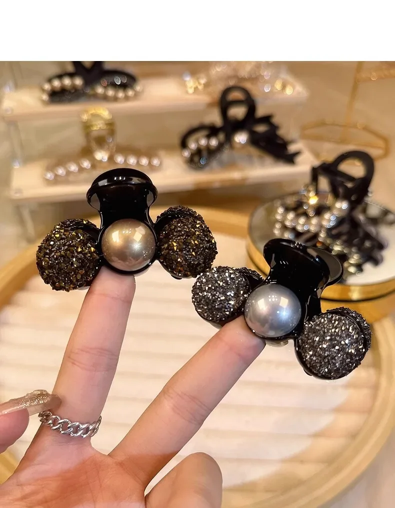 Pearl Hair Claws Clips for Women Elegant Rhinestone Headwear Hairpins Hair Crab Headwear Girls WomenHair Accessories