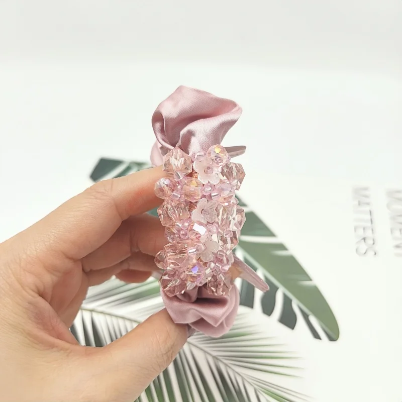 New Arrvial Luxurious Acrylic Flower Scrunchie Hair Tie Satin Crystal Ponytail Holder Fashionable Women Hair Accessories