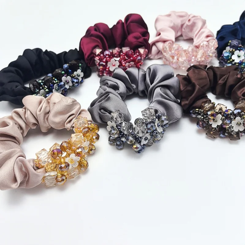 New Arrvial Luxurious Acrylic Flower Scrunchie Hair Tie Satin Crystal Ponytail Holder Fashionable Women Hair Accessories