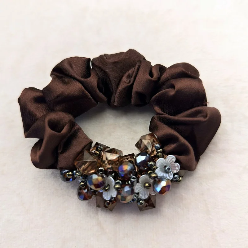 New Arrvial Luxurious Acrylic Flower Scrunchie Hair Tie Satin Crystal Ponytail Holder Fashionable Women Hair Accessories