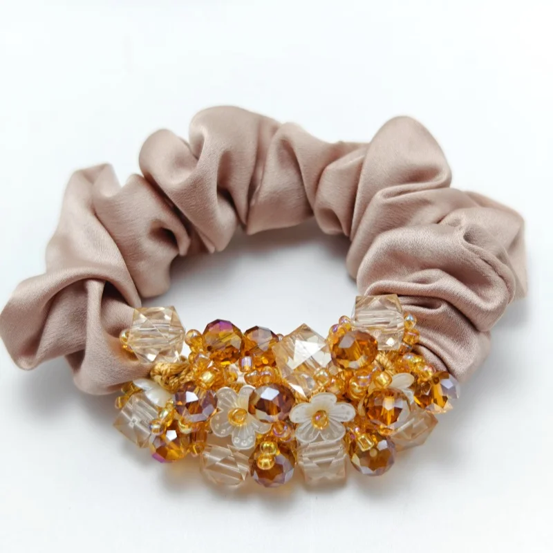 New Arrvial Luxurious Acrylic Flower Scrunchie Hair Tie Satin Crystal Ponytail Holder Fashionable Women Hair Accessories