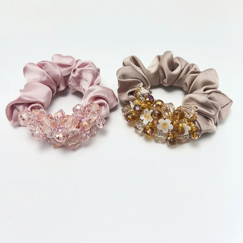 New Arrvial Luxurious Acrylic Flower Scrunchie Hair Tie Satin Crystal Ponytail Holder Fashionable Women Hair Accessories