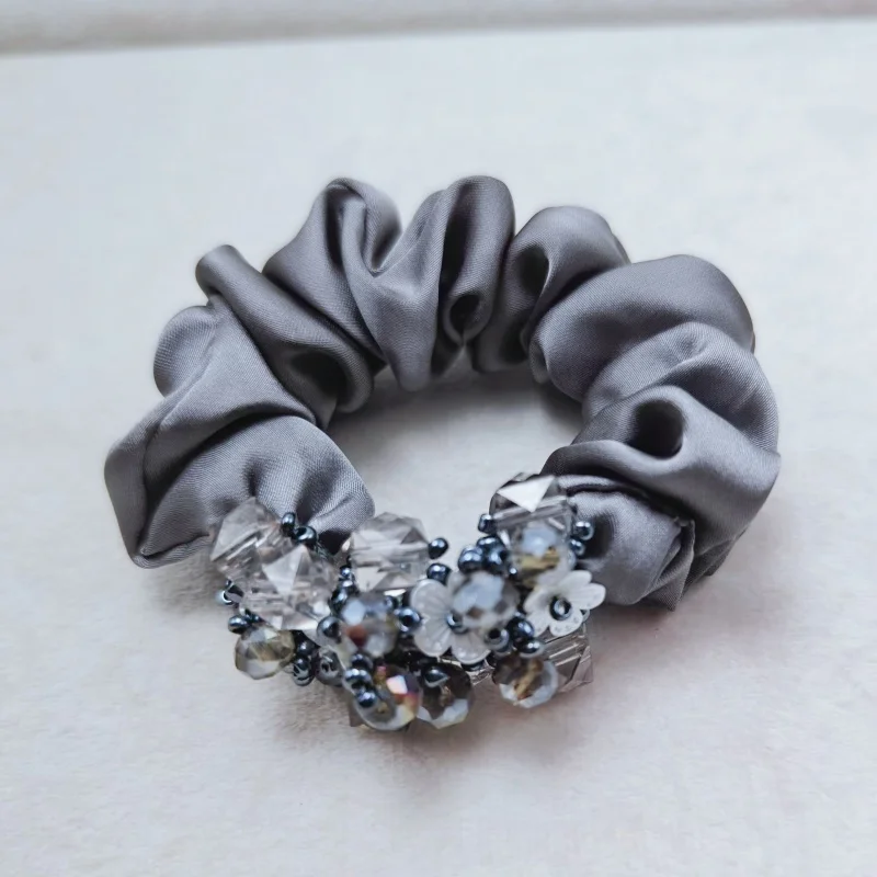 New Arrvial Luxurious Acrylic Flower Scrunchie Hair Tie Satin Crystal Ponytail Holder Fashionable Women Hair Accessories