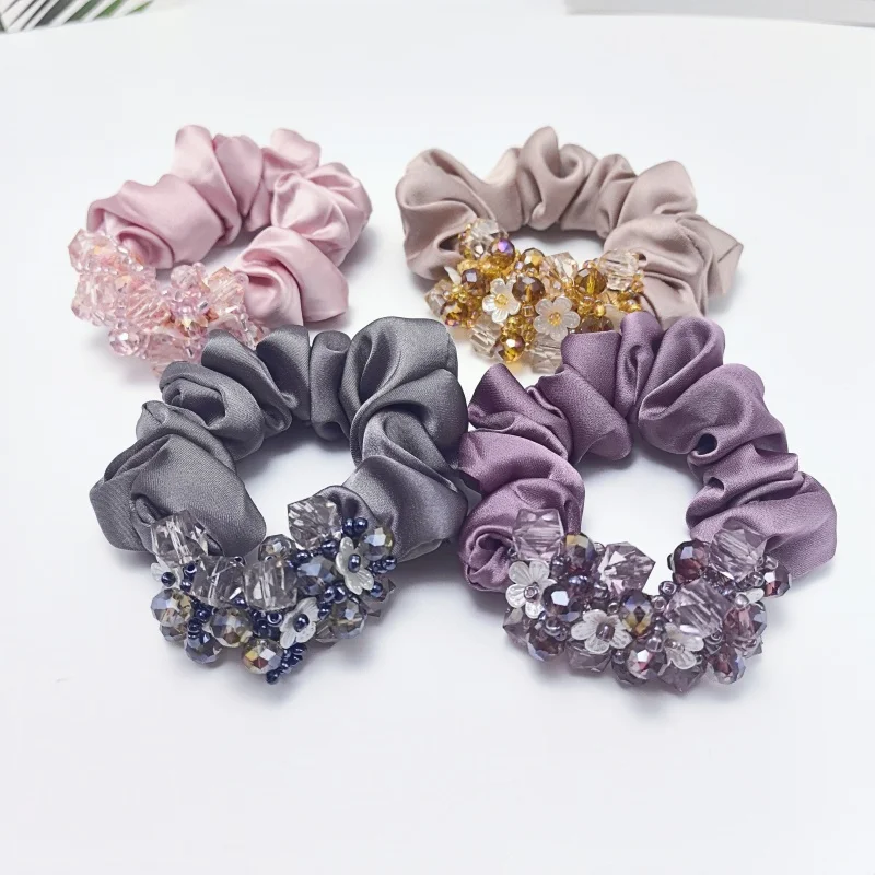 New Arrvial Luxurious Acrylic Flower Scrunchie Hair Tie Satin Crystal Ponytail Holder Fashionable Women Hair Accessories