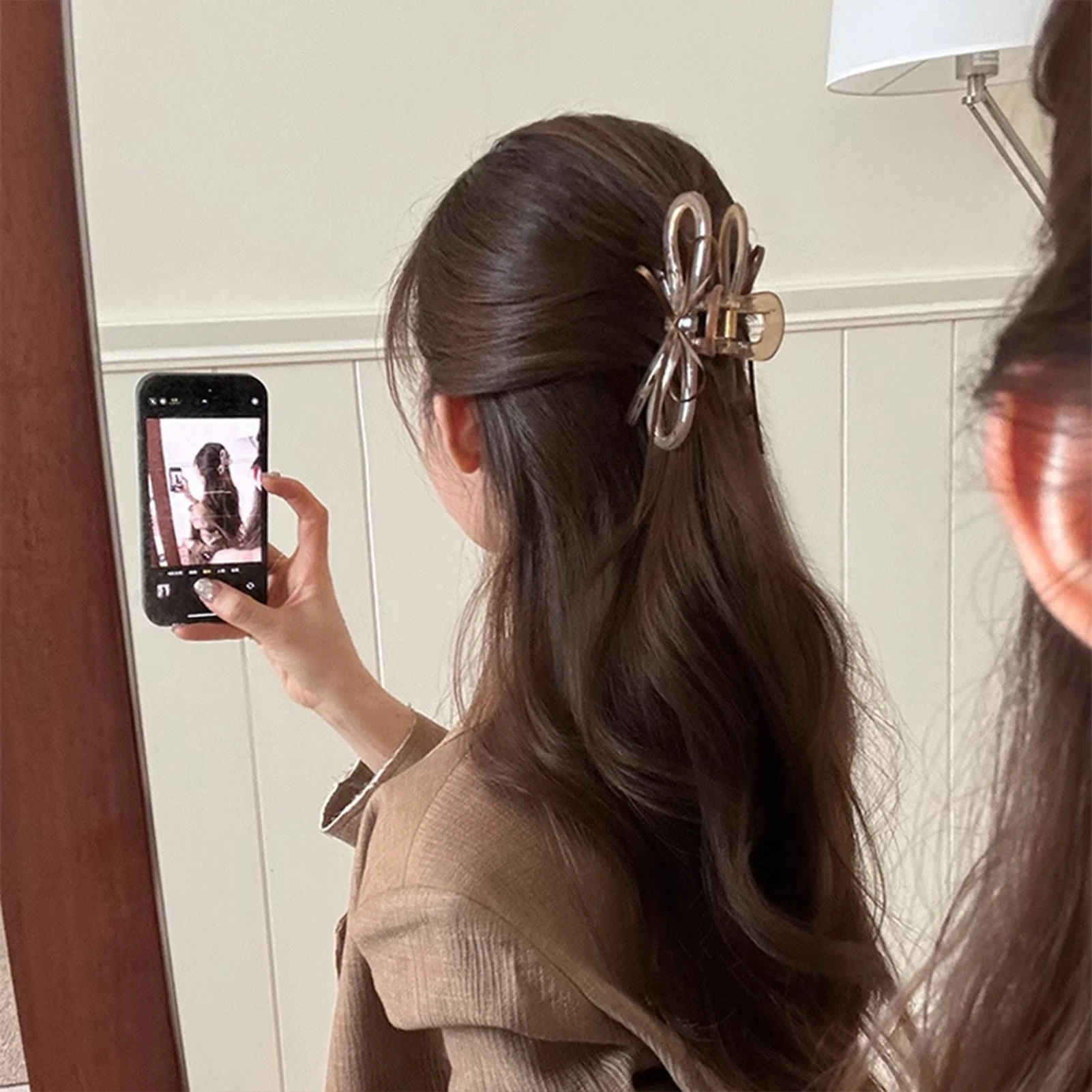 2025 New Acrylic Hair Claw Ribbon Bow Transparent Shark Gripper For Women Girls Summer Outdoor Simple Hair Accessories 12cm