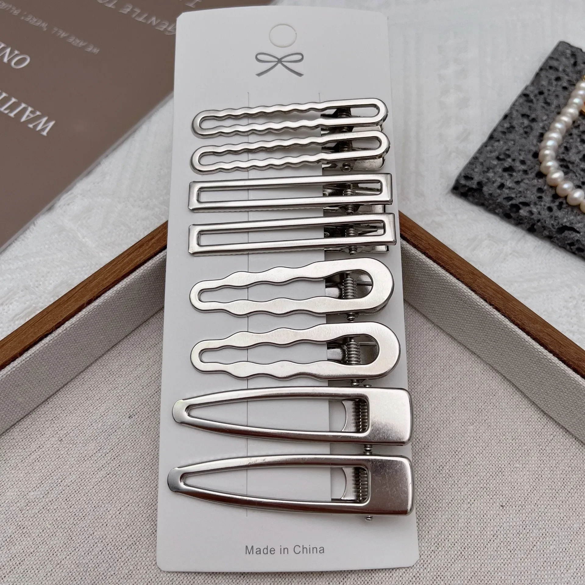 8Pcs Y2K Metal Hair Clips for Women Exquisite Duckbill Clip Girls Hairpins Side Bangs Barrettes Hairclip Girls Hair Styling Tool