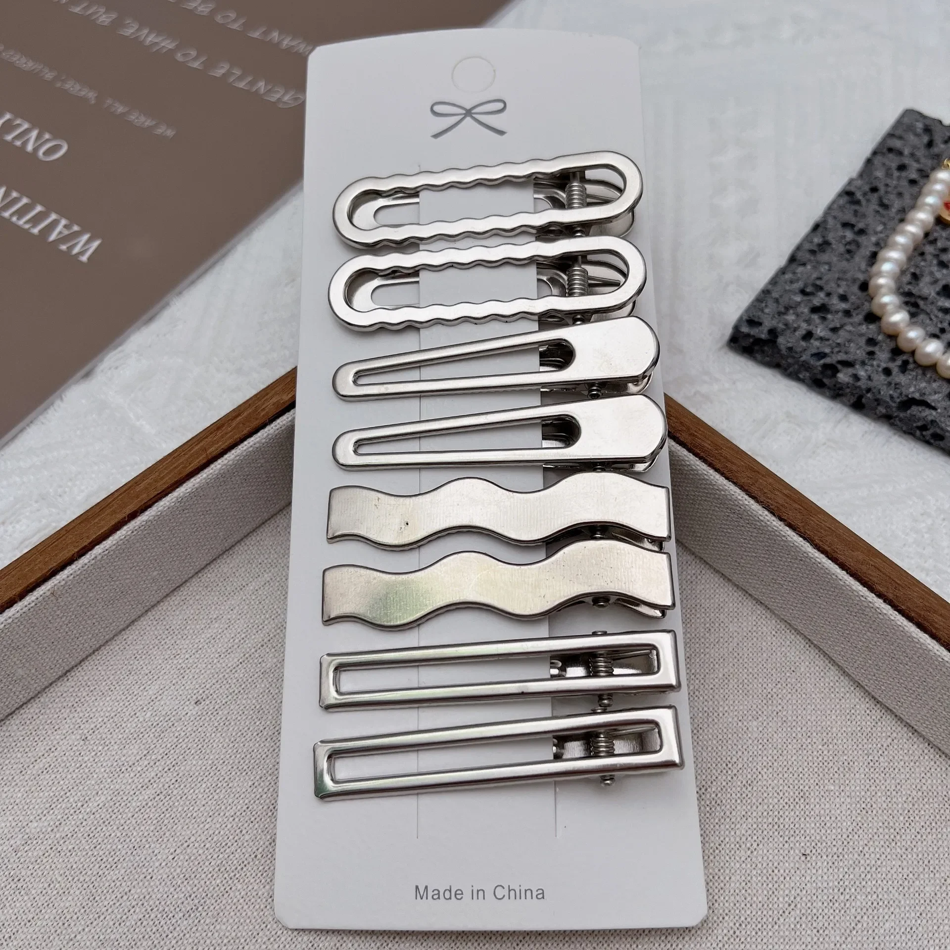 8Pcs Y2K Metal Hair Clips for Women Exquisite Duckbill Clip Girls Hairpins Side Bangs Barrettes Hairclip Girls Hair Styling Tool
