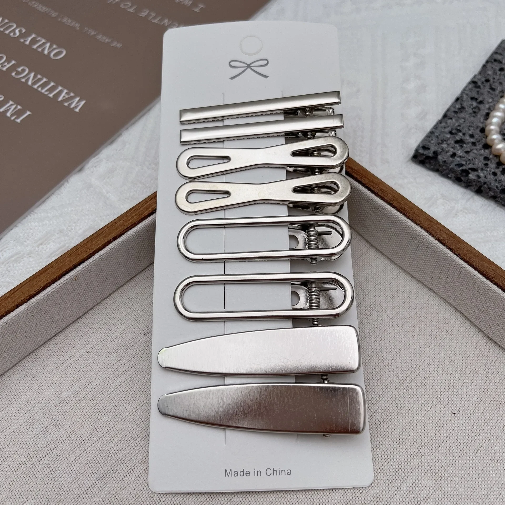 8Pcs Y2K Metal Hair Clips for Women Exquisite Duckbill Clip Girls Hairpins Side Bangs Barrettes Hairclip Girls Hair Styling Tool