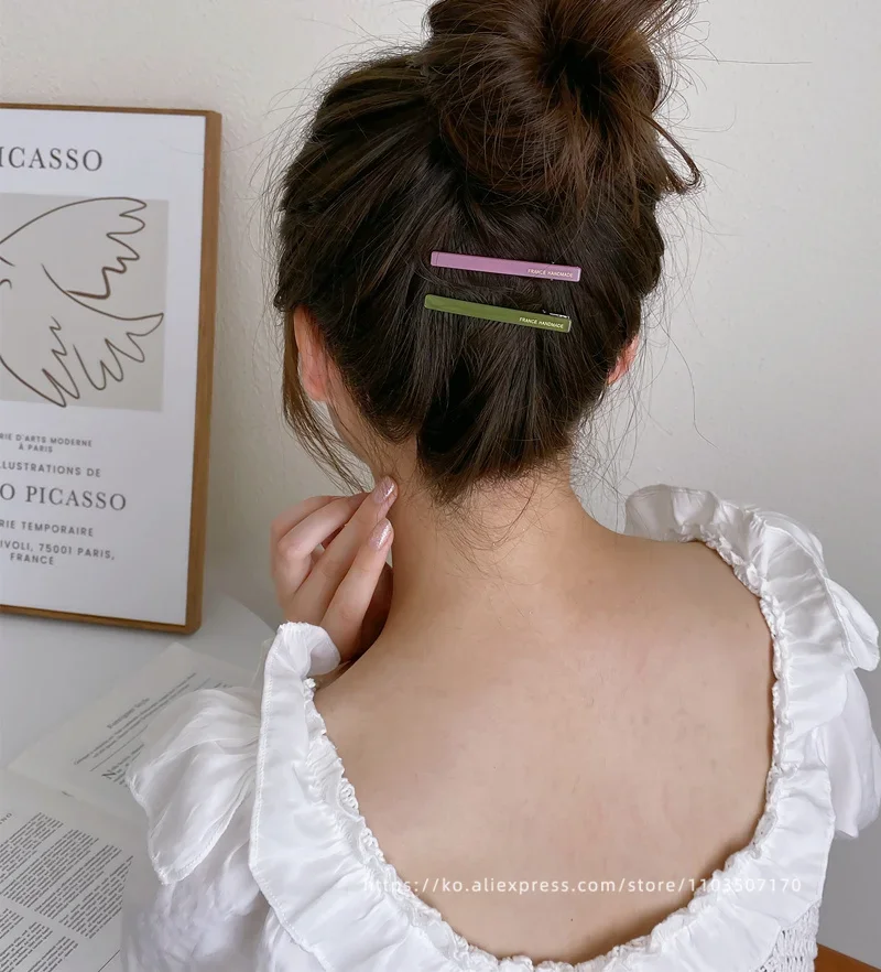Korean black duck beak clip resin hair clip wine red word clip fringe clip side clipsimplicity 、 Simple woman homewear hot sale