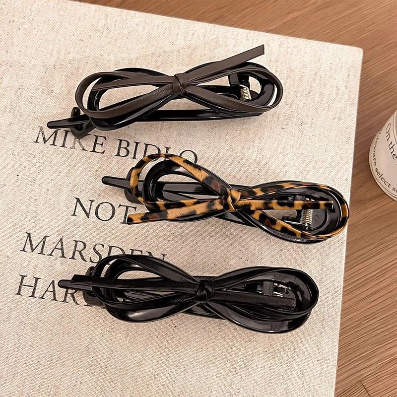 New Twisted Hair Clip PU Bow Barrettes Large Size Hair Clips Plastic Hairpin Sweet Daily Headwear Women Hair Accessories