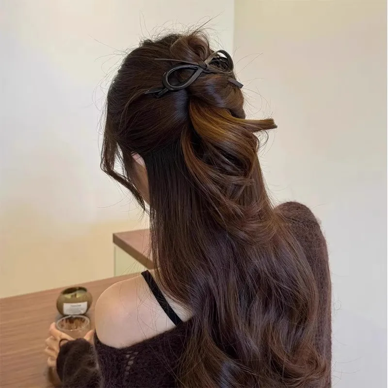 New Twisted Hair Clip PU Bow Barrettes Large Size Hair Clips Plastic Hairpin Sweet Daily Headwear Women Hair Accessories
