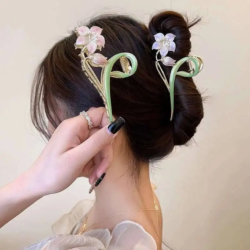 Vintage Pearl Metal Lily Wer Grab Claw Ladies Elegant Ponytail Clip Hairpin Headwear Girls Fashion Hair Accessories