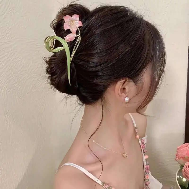 Vintage Pearl Metal Lily Wer Grab Claw Ladies Elegant Ponytail Clip Hairpin Headwear Girls Fashion Hair Accessories