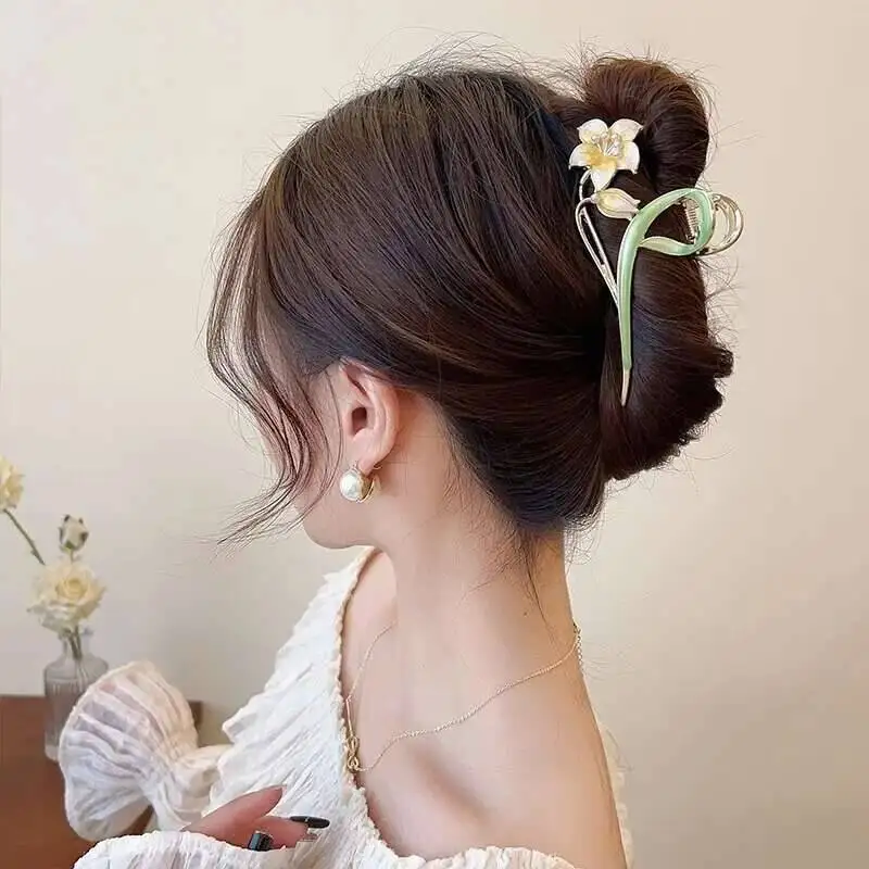 Vintage Pearl Metal Lily Wer Grab Claw Ladies Elegant Ponytail Clip Hairpin Headwear Girls Fashion Hair Accessories