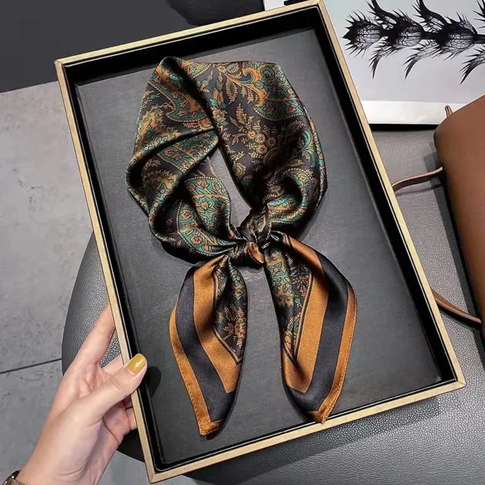 Luxury Chain Print Small Square Scarf Simulated Thin Neck Scarf Fashion Sunscreen Headscarf Women 70x70cm