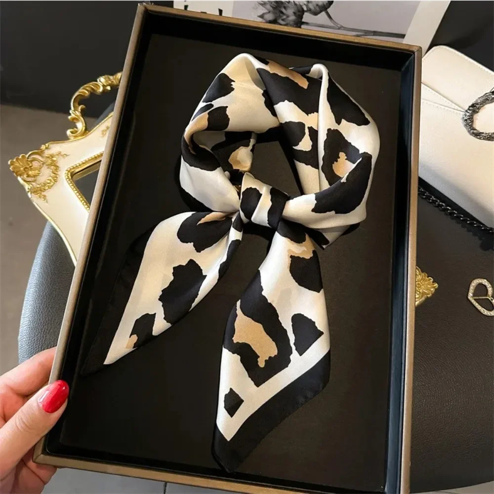 Luxury Chain Print Small Square Scarf Simulated Thin Neck Scarf Fashion Sunscreen Headscarf Women 70x70cm