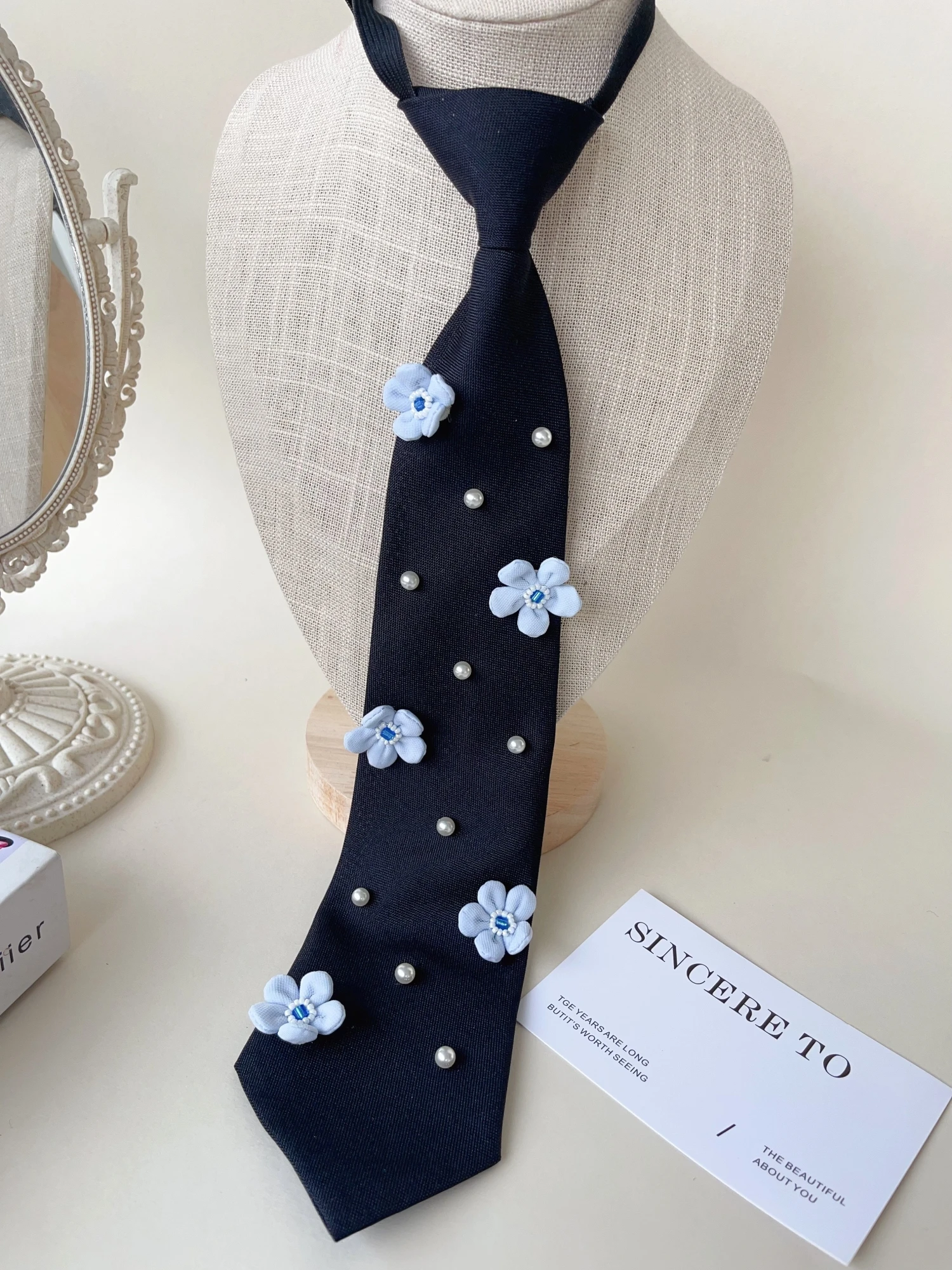 【2025 Gentle Style New Collection】Fabric Flower Pearl Decoration Women's Tie for Evening Party Adjustable Neck Accessory Light Luxury Dual-Use Style Versatile Spring/Summer Elegant Accessory