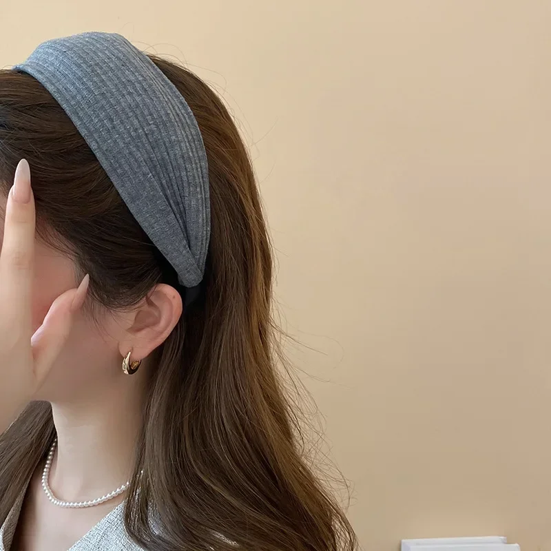 New Vintage Kintting Cloth Headbands for Women Solid Color Wide Stripe Hairband High Skull Top Nonslip Elegant Hair Accessories