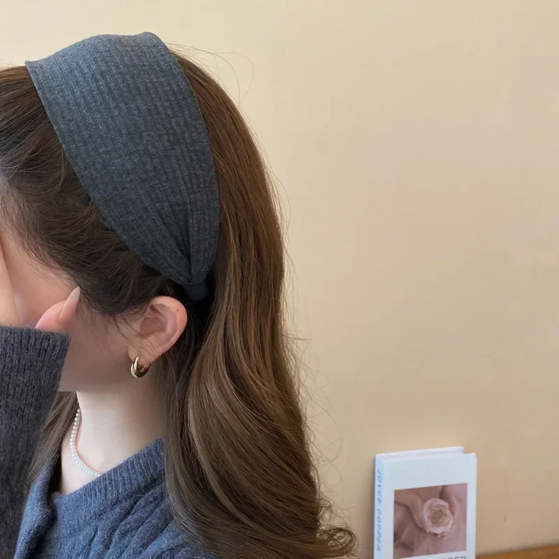 New Vintage Kintting Cloth Headbands for Women Solid Color Wide Stripe Hairband High Skull Top Nonslip Elegant Hair Accessories