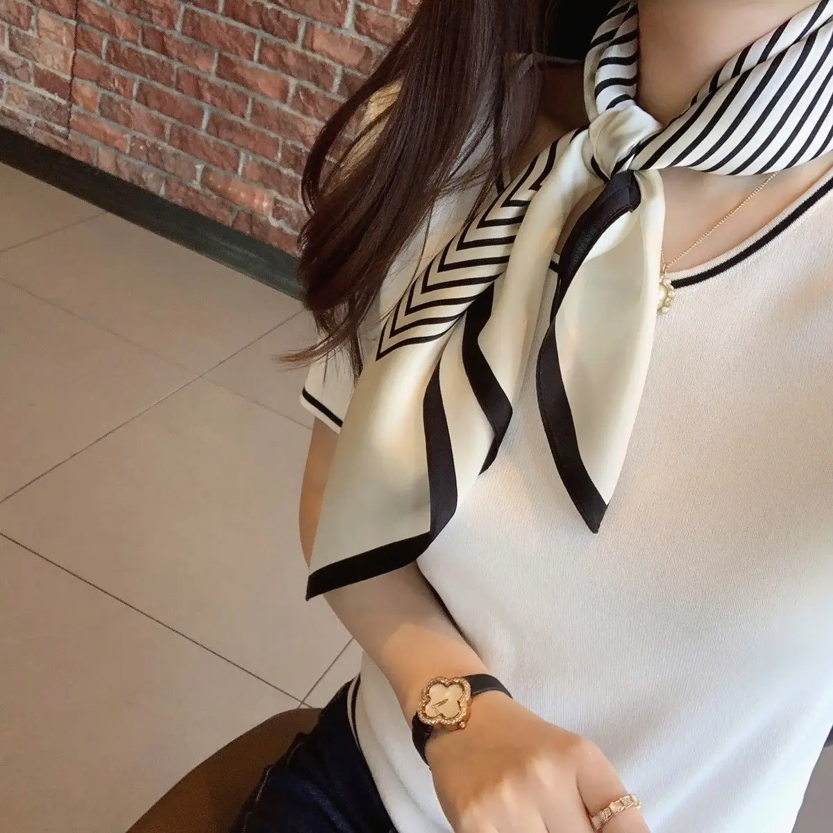 Women Korean Version of Simple Stripes Brocade Forging 70cm Small Square Scarf Scarf Headscarf