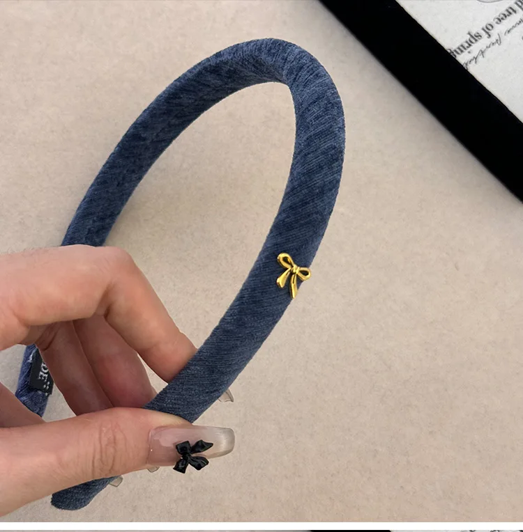 Korean autumn and winter velvet noble narrow version headband simple small bow hair accessories 2025 versatile high cranial top