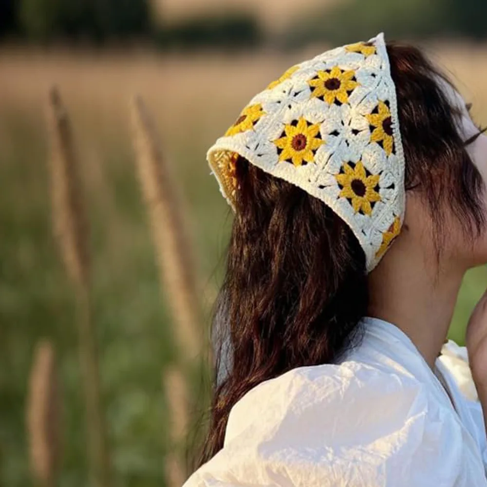1 pcs women's hair scarf fashionable sweet rustic style knitted flower triangular headscarf cute kawaii Ladies' hair accessories