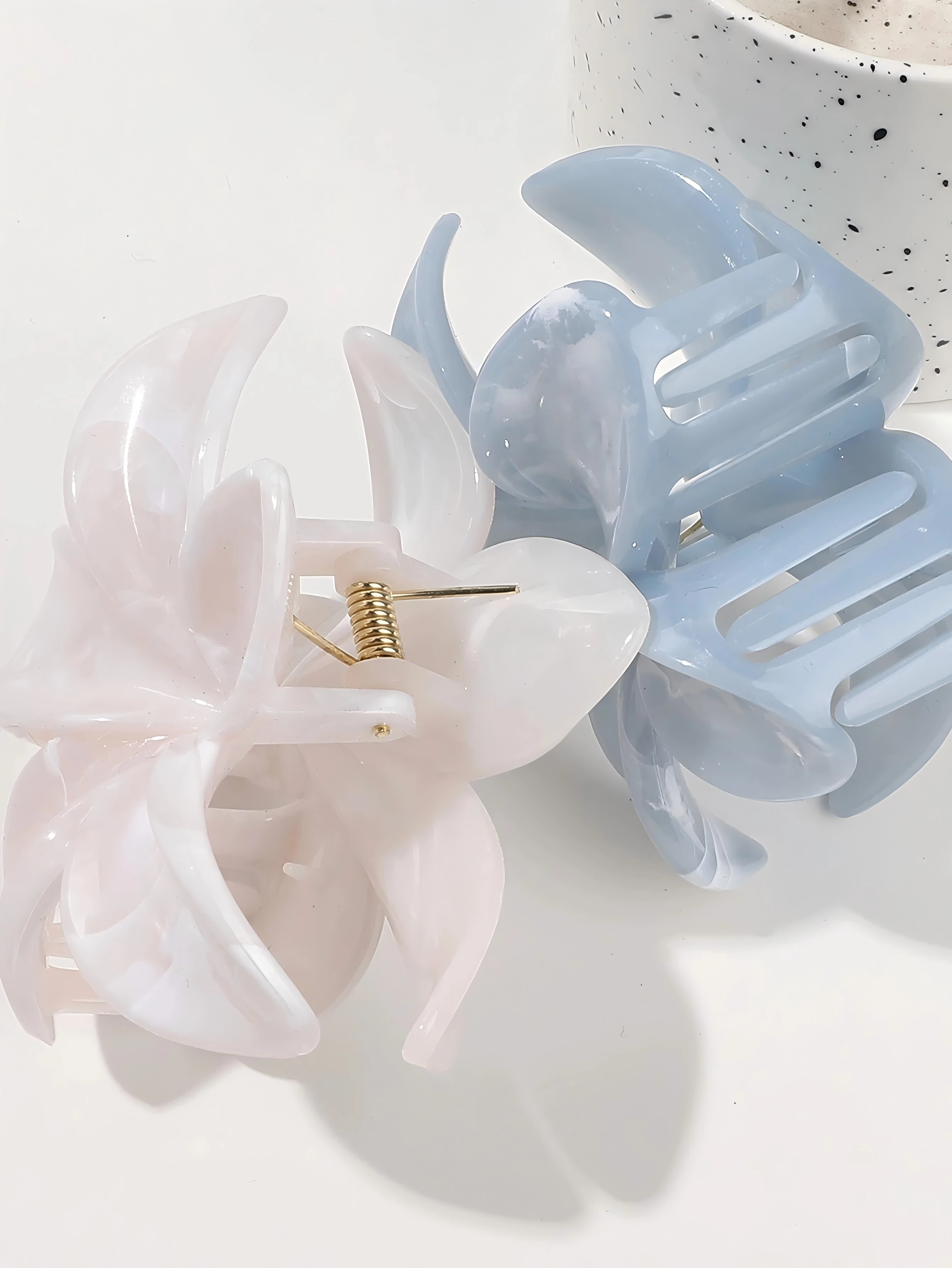 2Pcs Hawaiian Marble Vein Flower Hair Claw Clips for Women Girls Holiday Gifts for Thin Hair Cute Beach Hair Accessories