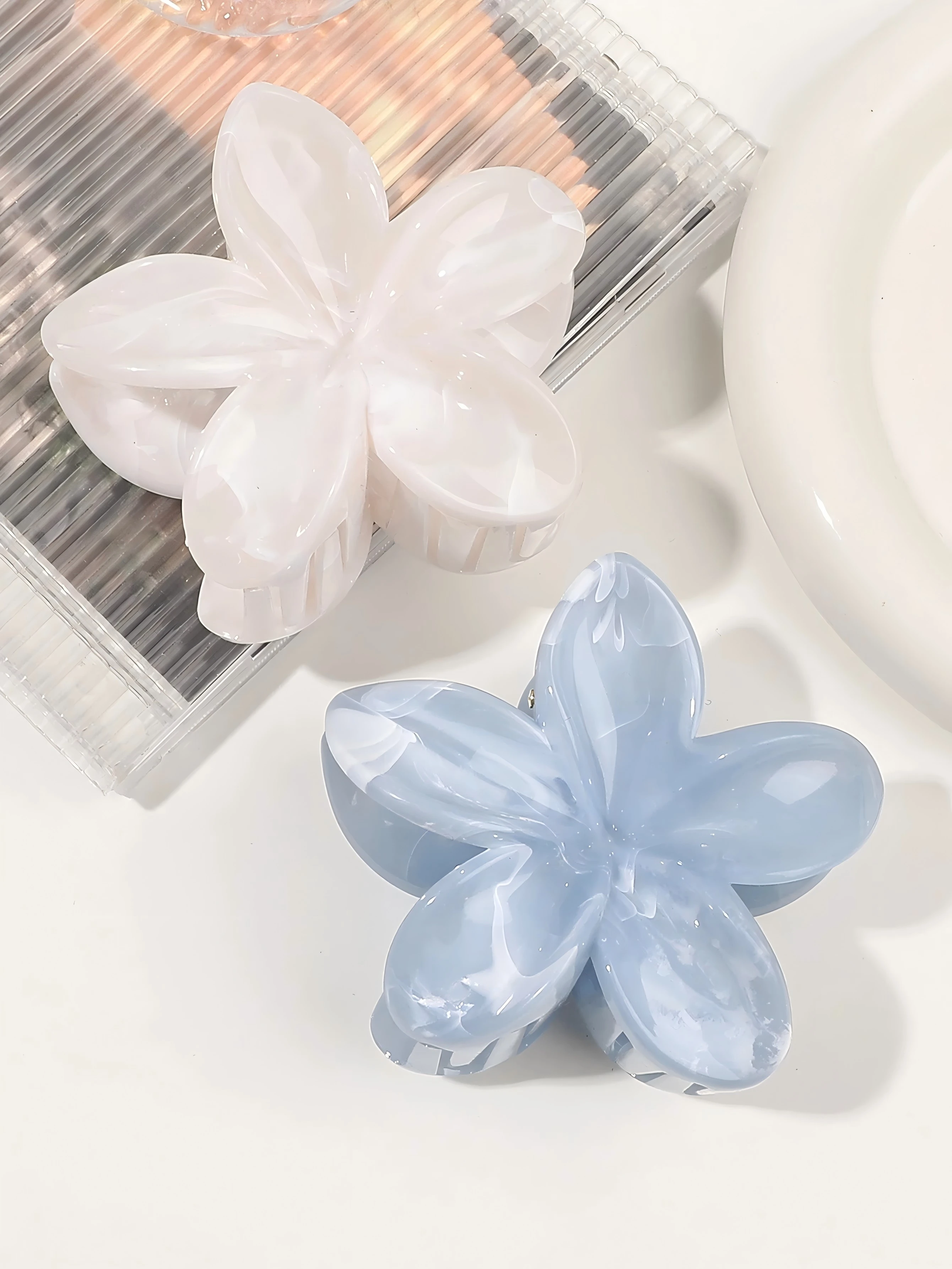 2Pcs Hawaiian Marble Vein Flower Hair Claw Clips for Women Girls Holiday Gifts for Thin Hair Cute Beach Hair Accessories