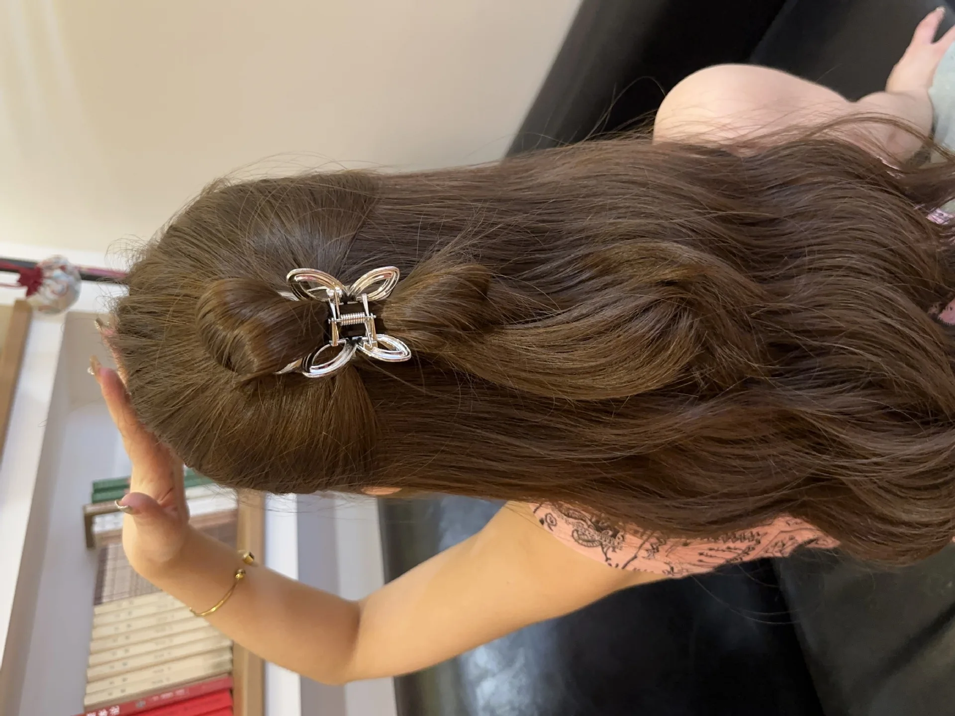 Vintage Butterfly Hair Clip for Women Temperament Simple Headwear Metal Pleated Hair Claws Personality Fashion Hair Accessories