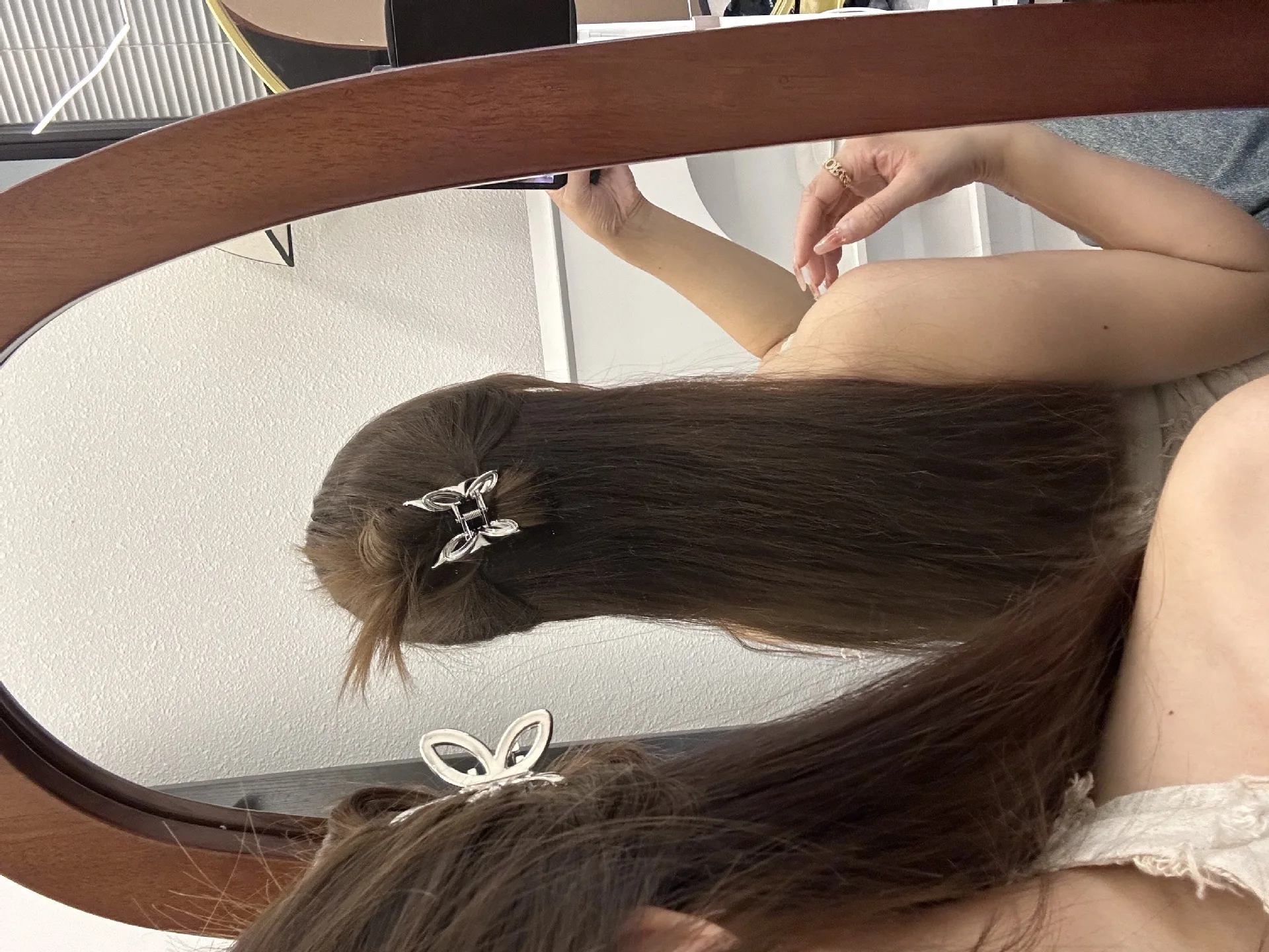 Vintage Butterfly Hair Clip for Women Temperament Simple Headwear Metal Pleated Hair Claws Personality Fashion Hair Accessories