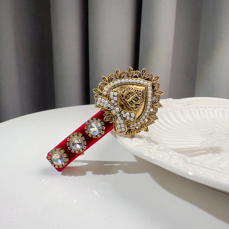 Retro Heart Pearl Rhinestone Hair Clip Elegant Hairpin Duckbill Clip Exquisite Barrettes Hair Accessories for Women Girls