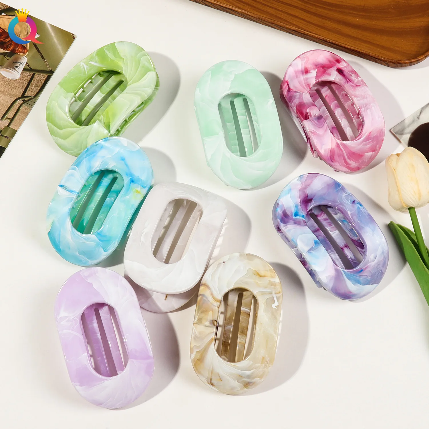 Fashion Oval Hair Claw Clips Women Elegant Marbling Acrylic Flat Circular Hair Grips Premium Colorful Updo Hair Pins Barrettes