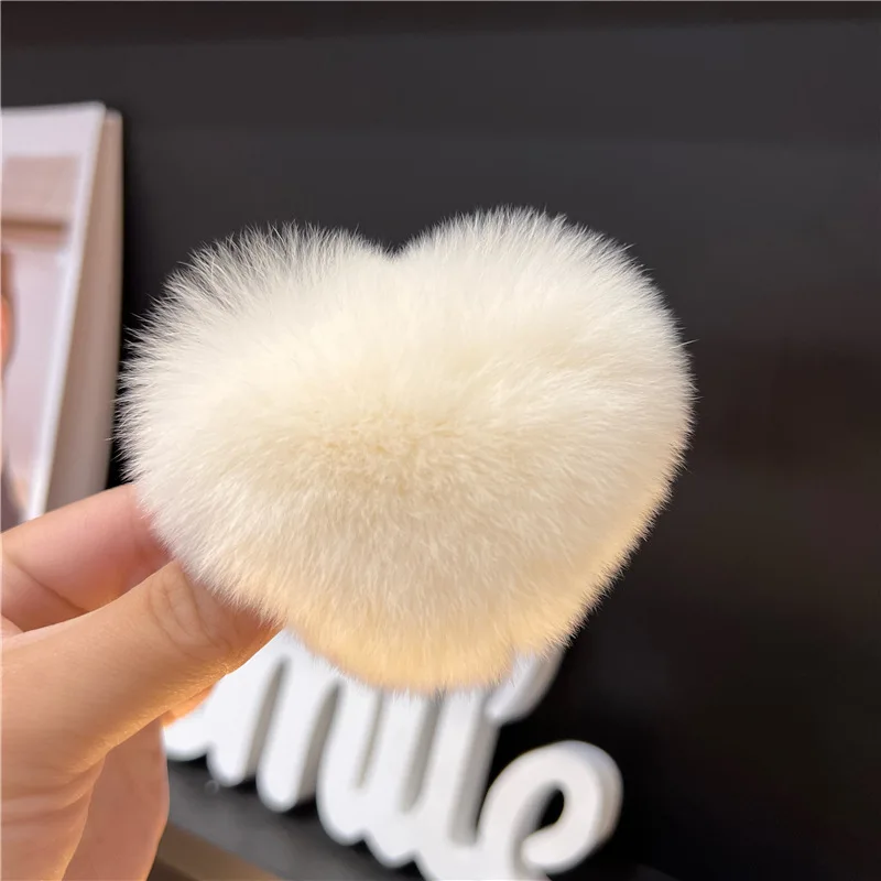 1pc Love plush hair clip, high-end feeling, autumn and winter plush bangs, side clip of plush, BB clip hair accessory, headwear