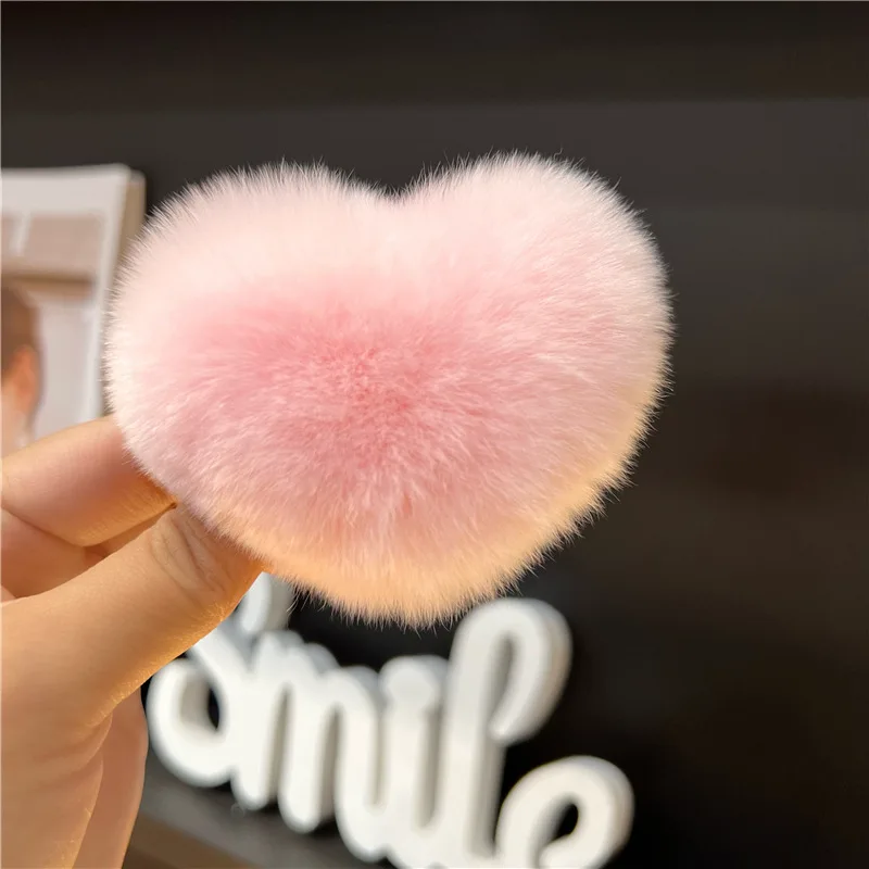 1pc Love plush hair clip, high-end feeling, autumn and winter plush bangs, side clip of plush, BB clip hair accessory, headwear